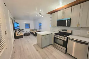 525 Riverleigh Ave, Riverhead, NY 11901 - Photo 3