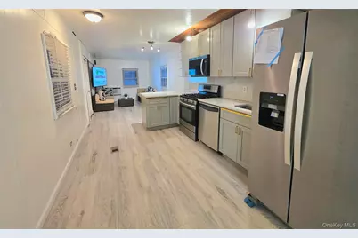 525 Riverleigh Ave #C7, Riverhead, NY 11901 - Photo 7