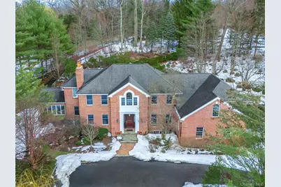 18 Harriman Drive, Port Washington, NY 11050 - Photo 3