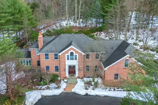 18 Harriman Dr, Port Washington, NY 11050 - Photo 3