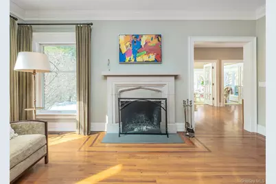 18 Harriman Drive, Port Washington, NY 11050 - Photo 7