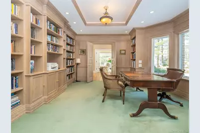 18 Harriman Drive, Port Washington, NY 11050 - Photo 9