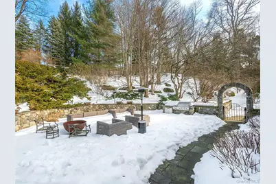 18 Harriman Drive, Port Washington, NY 11050 - Photo 39