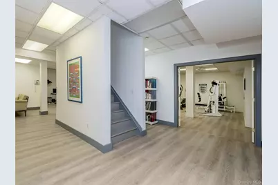 18 Harriman Drive, Port Washington, NY 11050 - Photo 33