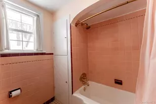 323 Hillside Ave, Hurley, NY 12443 - Photo 35