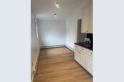 21 Continental Place #B, Glen Cove, NY 11542 - Photo 5