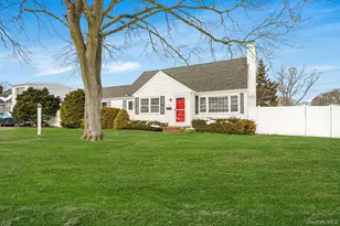 53 Canterbury Ln, North Babylon, NY 11703 - Photo 3