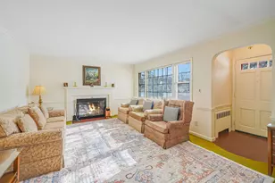 53 Canterbury Ln, North Babylon, NY 11703 - Photo 5