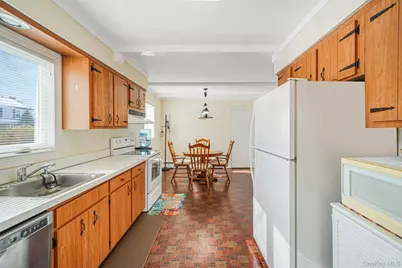 53 Canterbury Lane, North Babylon, NY 11703 - Photo 11