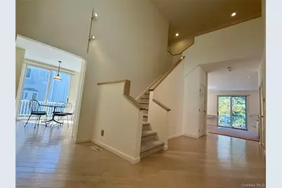 7 Cobblefield Lane, White Plains, NY 10605 - Photo 3