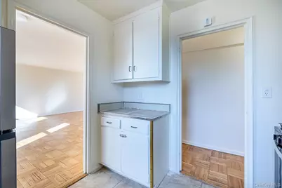 25 Knolls Crescent #3A, Bronx, NY 10463 - Photo 11