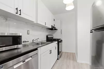 1015 Old Post Road #1G, Mamaroneck, NY 10543 - Photo 15