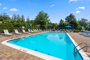 95 Windsor Gate Dr, New Hyde Park, NY 11040 - Photo 29