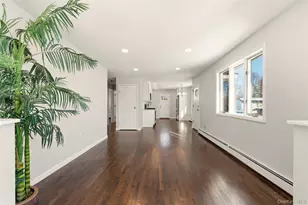 25 Whitetail Ln, Commack, NY 11725 - Photo 5