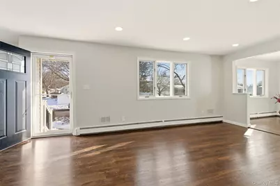 25 Whitetail Lane, Commack, NY 11725 - Photo 3