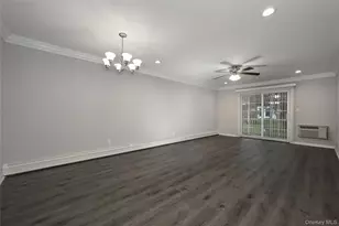 30 Westgate Dr, Bohemia, NY 11716 - Photo 5