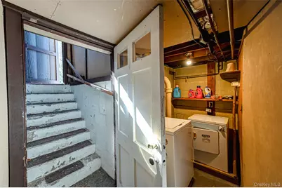 18 Annetta Avenue, Smithtown, NY 11787 - Photo 15