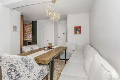 15 Hill Park Avenue #2L, Great Neck, NY 11021 - Photo 11