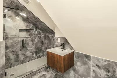 25 Turn Lane, Levittown, NY 11756 - Photo 9