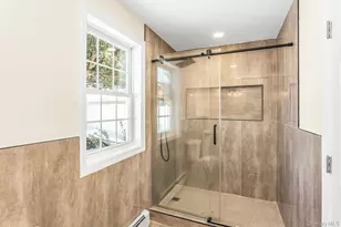 25 Turn Ln, Levittown, NY 11756 - Photo 7