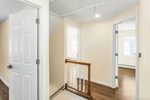 25 Turn Ln, Levittown, NY 11756 - Photo 17