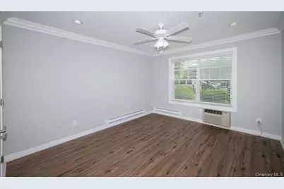 465 New Highway #C14, Copiague, NY 11726 - Photo 7