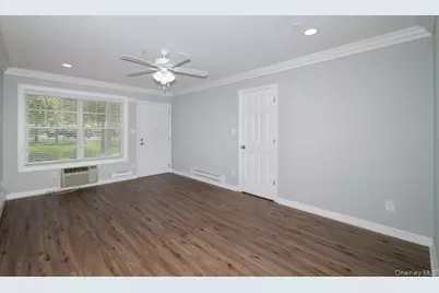 465 New Highway #C14, Copiague, NY 11726 - Photo 5