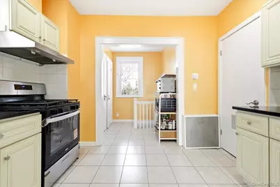 69-27 Manse Street, Forest Hills, NY 11375 - Photo 13