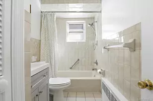 69-27 Manse St, Forest Hills, NY 11375 - Photo 25