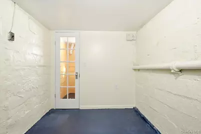 69-27 Manse Street, Forest Hills, NY 11375 - Photo 39