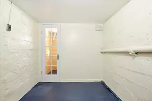 69-27 Manse St, Forest Hills, NY 11375 - Photo 39