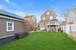 17 Everett St, Lynbrook, NY 11563 - Photo 17