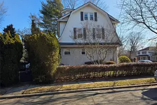 339 Tulip Ave, Floral Park, NY 11001 - Photo 3