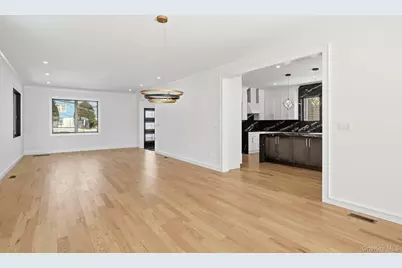 31 Gedney Way, White Plains, NY 10605 - Photo 17