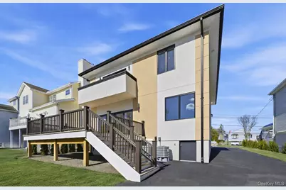 31 Gedney Way, White Plains, NY 10605 - Photo 11