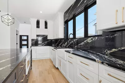 31 Gedney Way, White Plains, NY 10605 - Photo 21