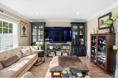 60 Herrels Circle, Melville, NY 11747 - Photo 9