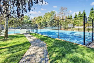 60 Herrels Circle, Melville, NY 11747 - Photo 33