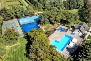 60 Herrels Cir, Melville, NY 11747 - Photo 37