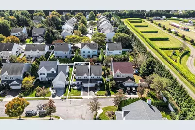 60 Herrels Circle, Melville, NY 11747 - Photo 27