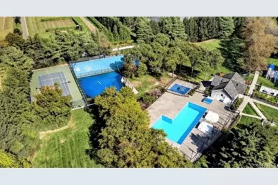 60 Herrels Circle, Melville, NY 11747 - Photo 35