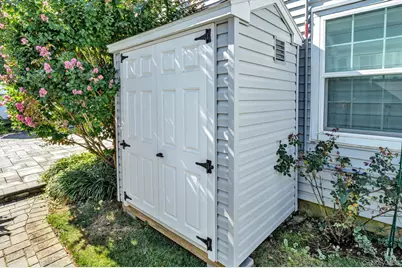 60 Herrels Circle, Melville, NY 11747 - Photo 25