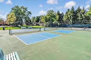 60 Herrels Cir, Melville, NY 11747 - Photo 31