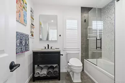 60 Herrels Circle, Melville, NY 11747 - Photo 19