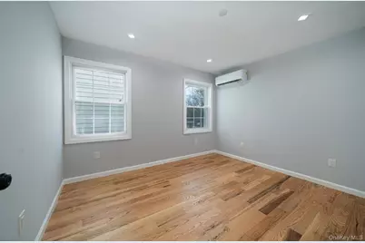 7036 70th Street, Glendale, NY 11385 - Photo 9