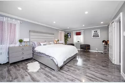 [Address not provided], Great Neck, NY 11023 - Photo 13