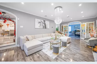 [Address not provided], Great Neck, NY 11023 - Photo 9