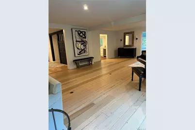 9 Beacon Hill Road, Port Washington, NY 11050 - Photo 3