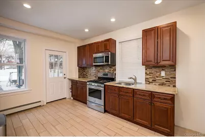 34 S Front Street, Farmingdale, NY 11735 - Photo 9