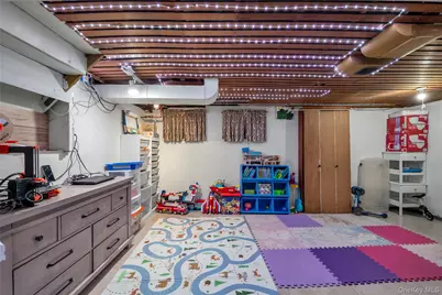 34 Roxbury Road, Port Washington, NY 11050 - Photo 17